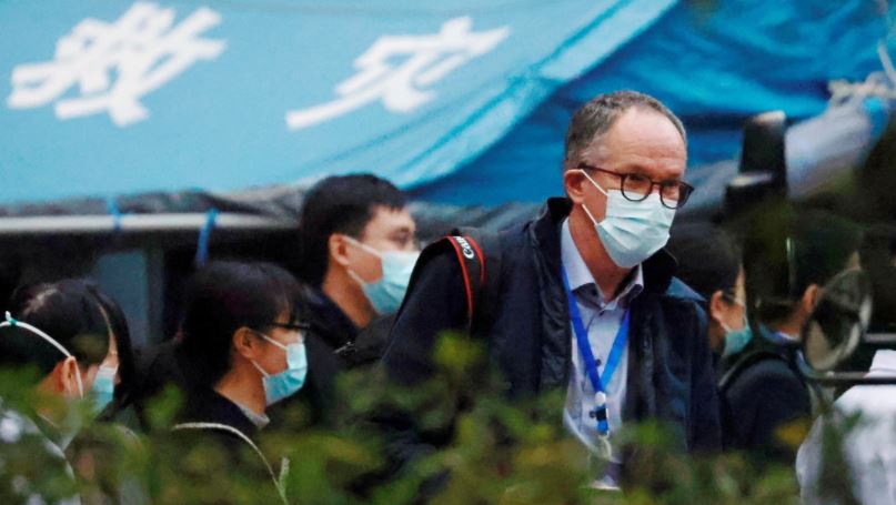 Investigadores de la OMS visitaron el hospital chino que trató a los primeros enfermos con Covid-19
