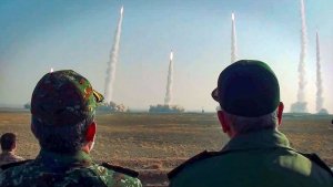 El régimen de Irán probó una nueva generación de misiles balísticos llamados “Gran Profeta 15” (FOTOS)