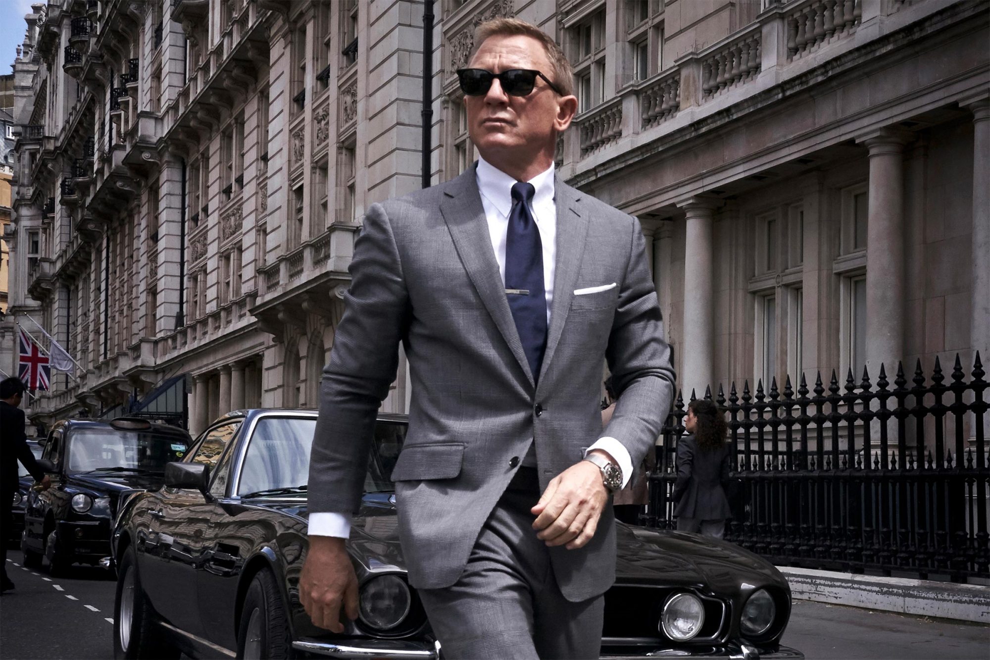 “Lo estábamos esperando, señor Bond”: el agente 007 vuelve tras retraso por la pandemia