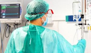 Detienen a médico italiano que administró un relajante muscular letal a varios pacientes con coronavirus