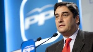 Diputado español José Ignacio Echániz condenó la persecución del régimen de Maduro a Juan Guaidó