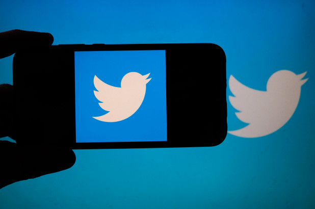 Víctimas francesa de acoso en línea demandan a Twitter
