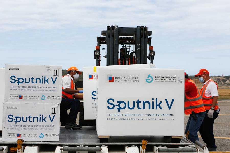 Rusia promete a América Latina poner fin al retraso de envíos de la vacuna Sputnik V