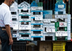 El contrabando de cigarros está minando el mercado venezolano con más de 130 marcas