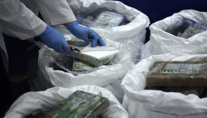 Incautan en la costa de Portugal 100 kilos de cocaína escondidos en un navío