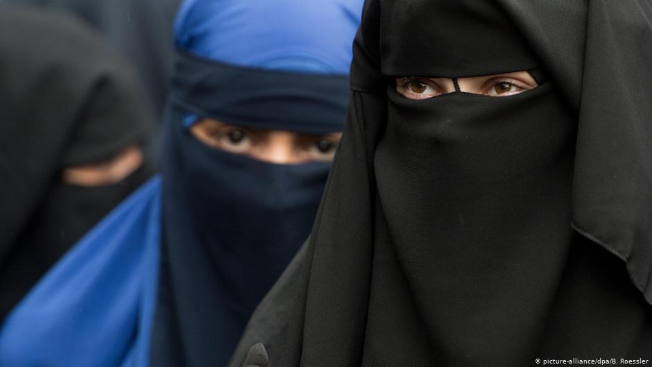 La incertidumbre reina en Suiza sobre resultado de referéndum “antiburka”