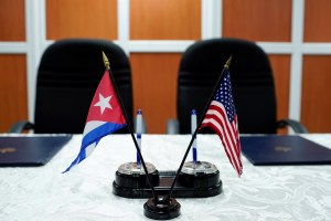 Legisladores demócratas de EEUU instan a Biden a volver a distensión con Cuba