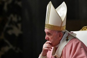 El papa Francisco condenó que haya “demasiadas guerras” durante la pandemia