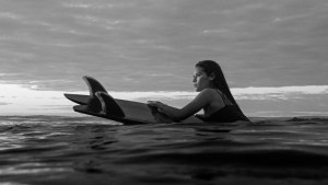 Surfista salvadoreña muere a los 22 años tras ser alcanzada por un rayo