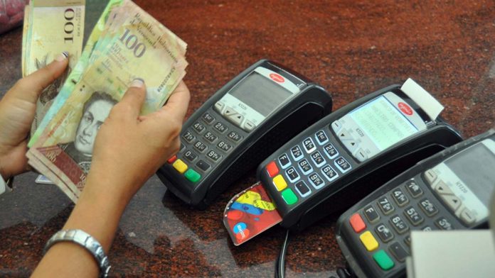 Vuelven los avances de efectivo por la falta de billetes en Venezuela
