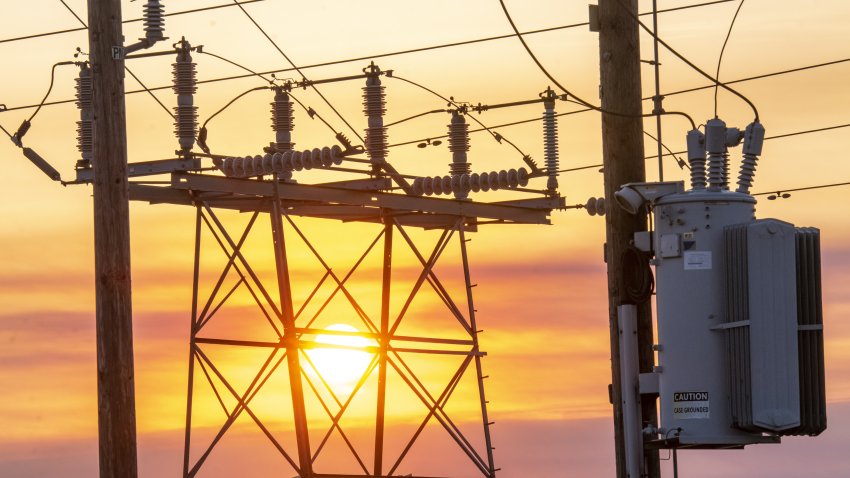 Operadores de red eléctrica en California trabajan para evitar otro apagón