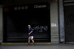 ¡CAOS TOTAL! Usuarios del Metro de Caracas fueron desalojados tras falla eléctrica (Videos)