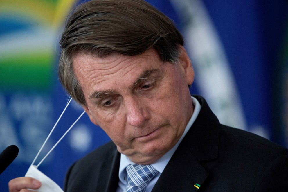 Bolsonaro bloqueó en sus redes sociales a decenas de seguidores críticos, según HRW