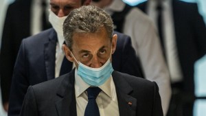 Expresidente francés Sarkozy no descarta ir ante el Tribunal Europeo de DDHH tras su condena por corrupción