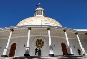 Comisión de la AN legítima y OVP evaluaron crítica situación carcelaria en Venezuela