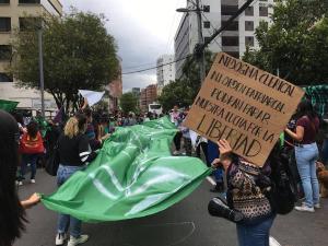 Corte Constitucional de Ecuador despenaliza el aborto por violación