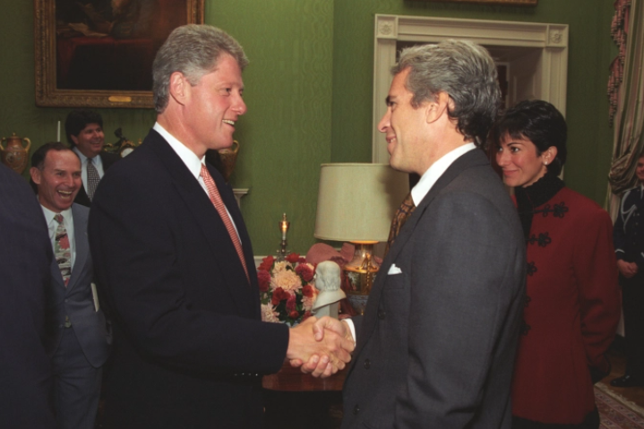 Revelan FOTOS de Jeffrey Epstein y Ghislaine Maxwell como invitados de Bill Clinton en la Casa Blanca