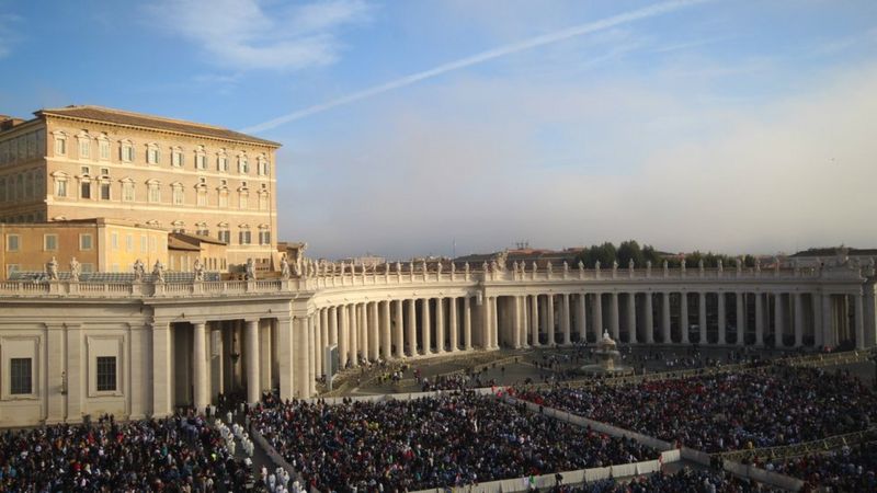 El Vaticano introduce el delito de pedofilia en el Código de Derecho Canónico