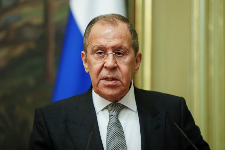 Rusia, dispuesta a volver a las negociaciones si Ucrania “cesa la resistencia y depone las armas”