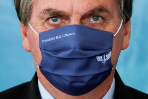 “No ha matado a nadie”: Bolsonaro minimizó al ómicron en Brasil