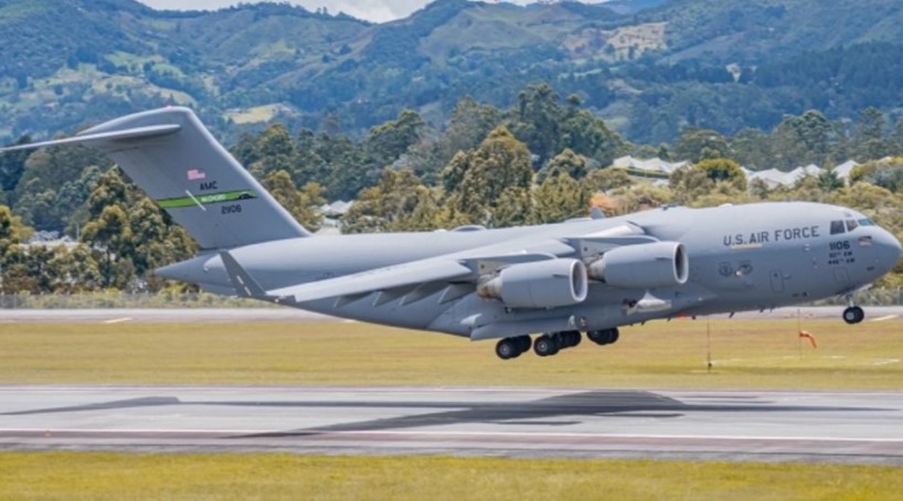 Llegaron cuatro aviones militares norteamericanos a Colombia