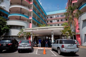 Trabajadoras del Hospital Universitario de Caracas pidieron comida para los pacientes (Video)