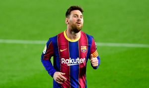 Messi homenajeado como el jugador con más partidos con el Barcelona