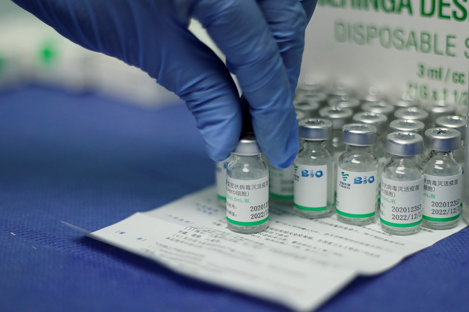 Los expertos de la OMS expresan “muy poca confianza” en algunos datos de la vacuna de Sinopharm