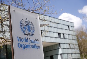 La OMS pide acelerar la vacunación ante el alto riesgo que presenta ómicron