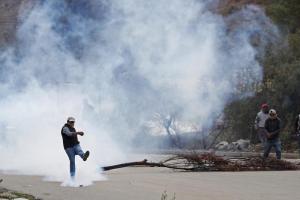 AP: Funcionario interino de Bolivia aceptó sobornos en acuerdo de gas lacrimógeno
