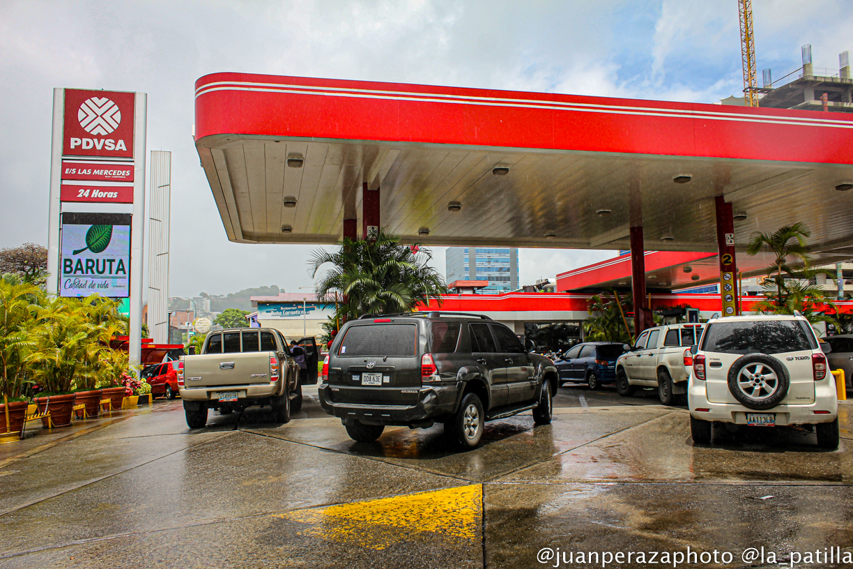 Economista petrolero advierte que la gasolina subsidiada desaparecerá de Venezuela