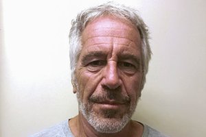 Tramitarán denuncias contra bancos por ayuda en tráfico sexual a Jeffrey Epstein