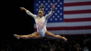 Histórico: Simone Biles completó un salto nunca antes realizado en una competencia de gimnasia en EEUU