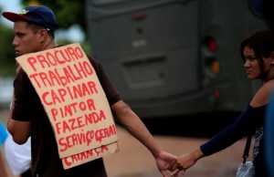Venezolanos en Brasil enfrentan obstáculos para acceder a servicios sociales y mercado laboral