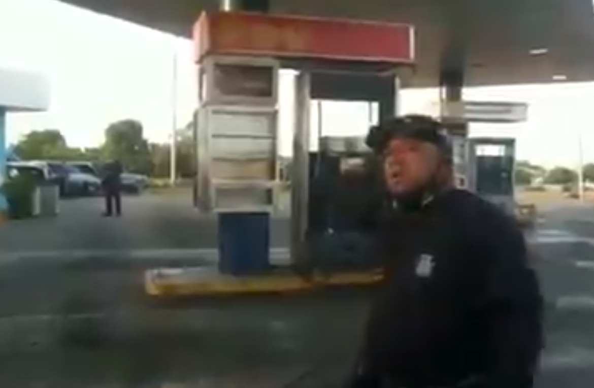 En VIDEO: Policía perdió la paciencia por la crisis de gasolina y salarios en Zulia