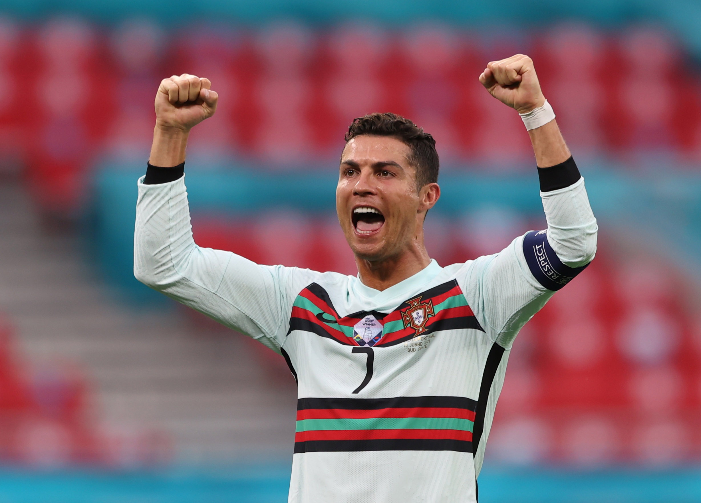 El gol de Cristiano Ronaldo que abrió el marcador, frente a una Alemania que supera 2-1 a Portugal