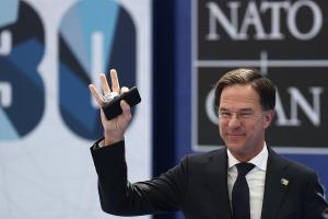 Mark Rutte insta en la Otan a no ser “ingenuos” ante China y Rusia