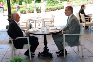 Felipe VI y Rebelo de Sousa comen en una terraza tras reunirse en Madrid (Foto y Video)