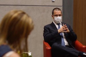 Arreaza se reunió con Borrell en Turquía para hablar sobre el “diálogo” en Venezuela