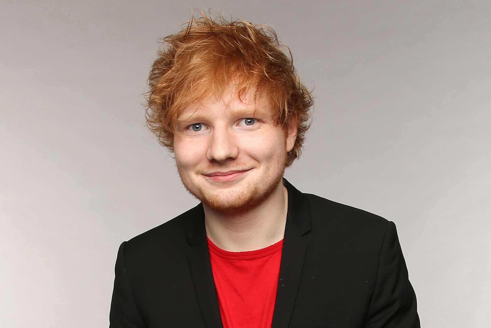 Tras reclamos por presuntos plagios, Ed Sheeran confiesa que ahora filma sus procesos de composición