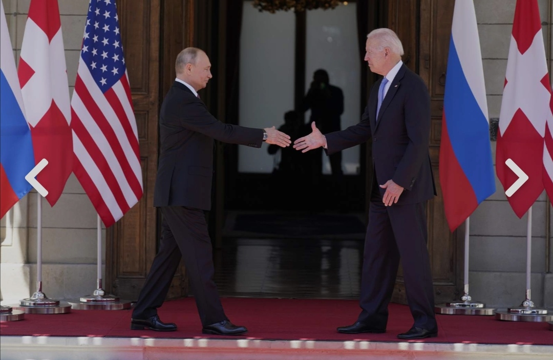 Putin elogia el resultado de la cumbre y llama a Biden un negociador duro