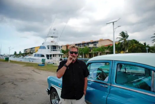 Los últimos años de John McAfee: Asesinatos, drogas y prostitutas