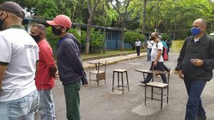 Vigilantes de la Universidad de Carabobo alertaron sobre un brote de Covid-19