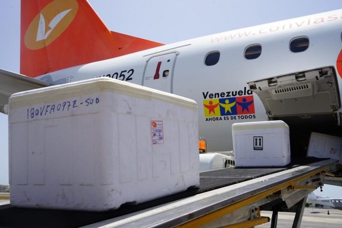 Conviasa trasladó 20 mil vacunas donadas por China a Antigua y Barbuda (FOTOS)