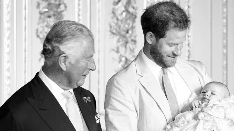 Cuando se convierta en rey, Carlos de Inglaterra no dejará que su nieto Archie sea príncipe