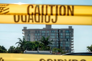 Víctimas del derrumbe en Miami ascendieron a 54 tras hallazgo de ocho nuevos cadáveres