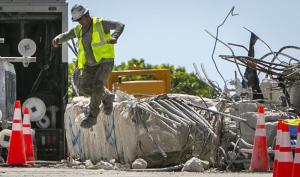 Ingeniero contratado para descubrir la causa del derrumbe en Miami ofreció una actualización desalentadora
