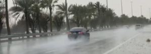 Emiratos Árabes Unidos provocó fuertes lluvias artificiales en medio de una ola de calor (VIDEO)