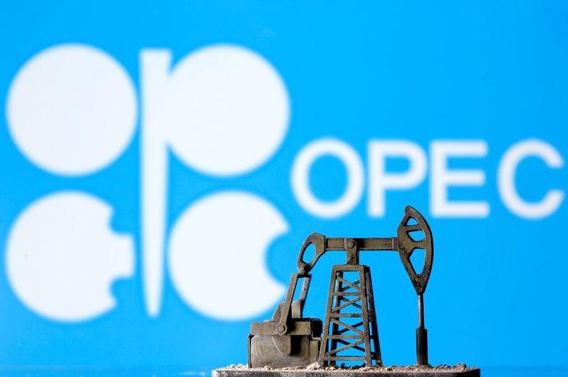 La Opep+ acuerda aumentar la producción de petróleo para frenar la subida de precios