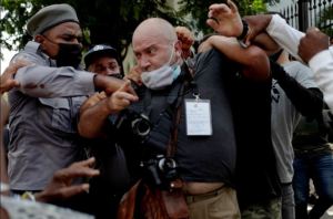 HRW denunció que hay al menos 400 detenidos en Cuba